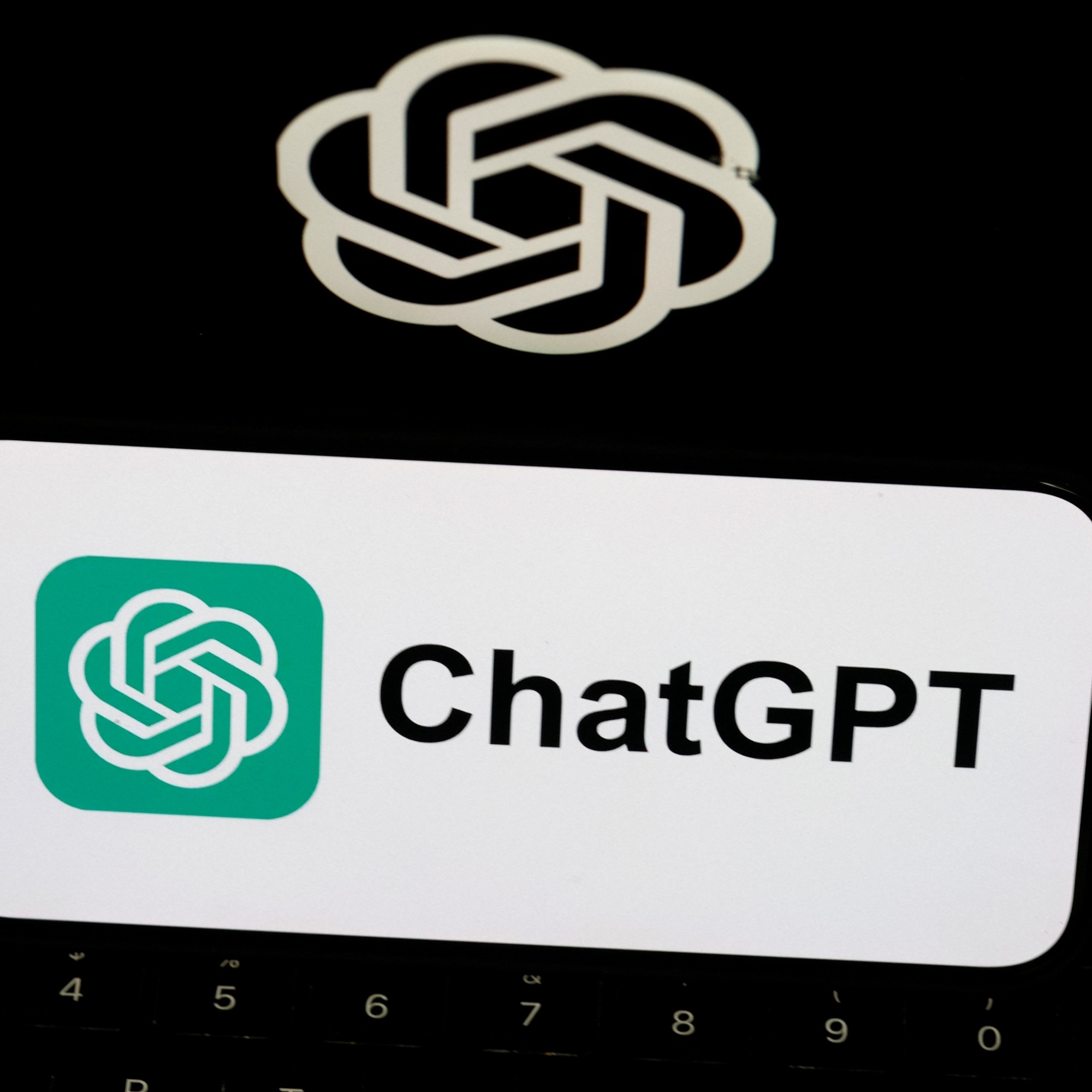 chatgpt-n-est-plus-un-simple-chatbot-pour-l-ue-ce-qui-va-changer-pour