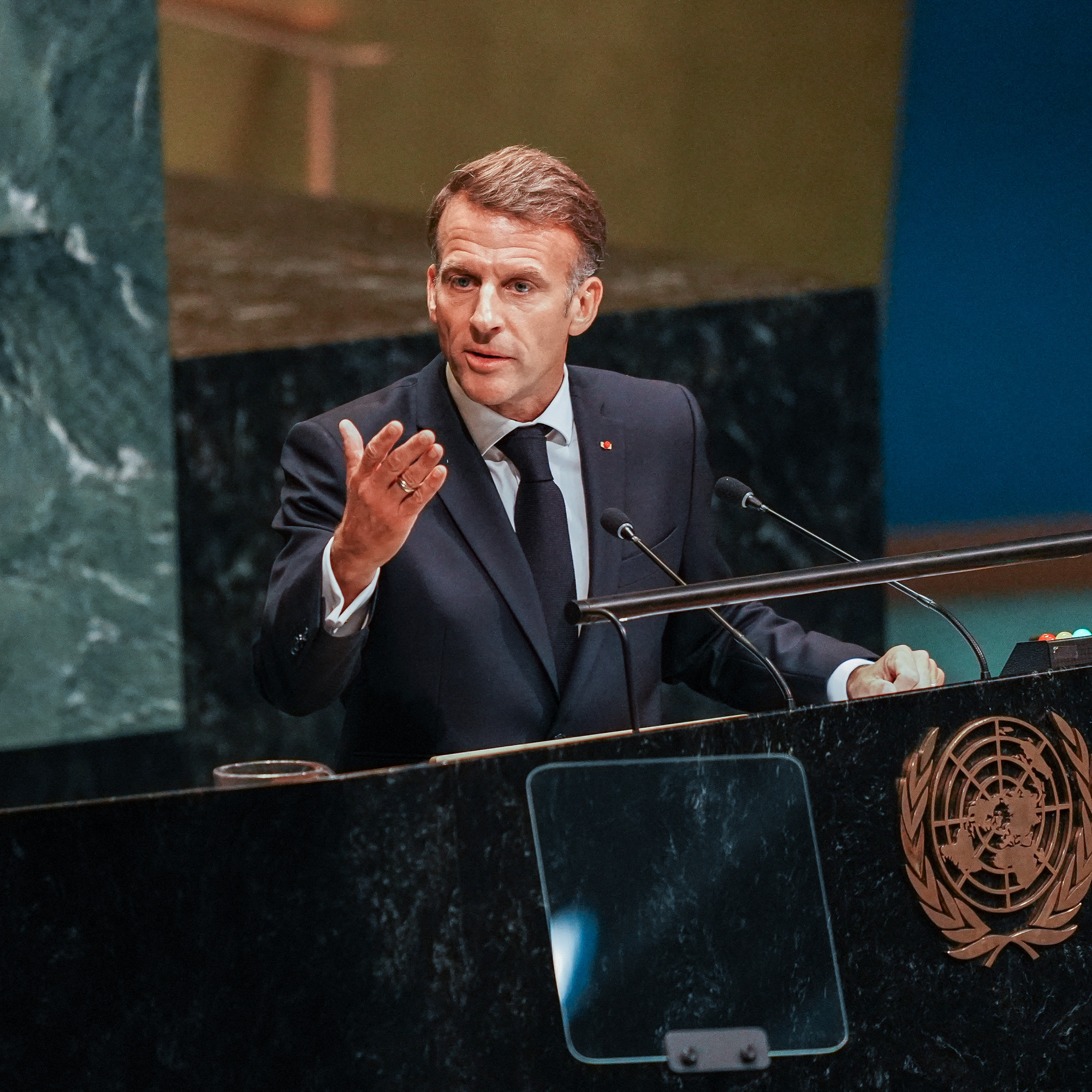 À lONU , Emmanuel Macron dénonce un  spectacle qui nous fait honte  à Gaza , Israël fustige des propos  grotesques