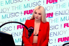 Ava Max en interview sur Fun Radio