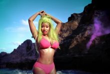 Nicki Minaj dans le clip "Starships"