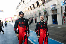 AmineMaTue et Squeezie, écurie Netflix, lors de la 3e et dernière édition du GP Explorer