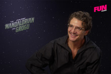 Pedro Pascal en interview avec Fun Radio à l'occasion de la sortie de "The Mandalorian and Grogu"