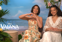 Auli'i Cravalho et Catherine Laga'aia en interview pour le film "Vaiana" Prise de vues réelles