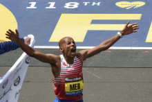 L'Américain Meb Keflezighi a remporté le marathon de Boston ce 21 avril 2014.