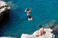 Pour rester en forme, les exercices sont dans l'eau sont les plus efficaces