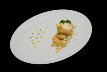 Croustillant de citron et avocat, crème glacée au miel et à la fleur d'oranger de Richard Toix