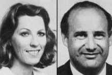 En 1993, Jean-Claude Romand assassine ses deux enfants, sa femme et ses parents.