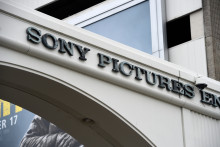 Cinq mois après le scandale du piratage spectaculaire de Sony Pictures, WikiLeaks publie 30,287 documents des archives du groupe (Illustration).