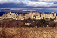 Carcassonne, le chef-lieu de l'Aude (Illustration).