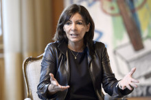 Tel-Aviv sur Seine : Anne Hidalgo se défend dans une tribune