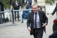 Le patron du Medef, Pierre Gattaz, le 14 mars 2016 dans la cour de Matignon