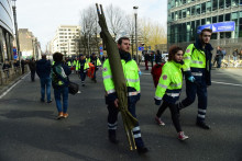 Les secours arrivant à la station Maelbeek
