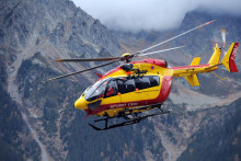 Un hélicoptère de secours dans le Massif du Mont blanc (illustration).