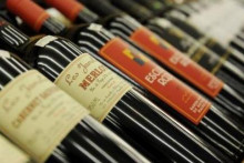 Des vins français dans un supermarché de Pékin le 10 août 2011