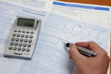 Pourquoi le fisc réclame encore de l'argent à certains contribuables ?