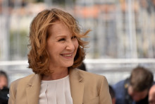 Nathalie Baye dévoile un beau souvenir de Laura Smet et Johnny Hallyday