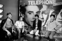 Photo du groupe de rock français "Téléphone" avec (G à D) Jean-Louis Aubert, Richard Kolinka, Louis Bertignac et Corinne Marienneau
