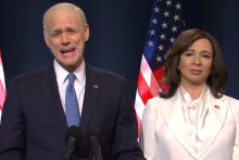 Jim Carrey et Maya Rudolph dans les costumes de Joe Biden et Kamala Harris