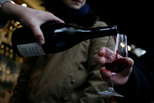 Les bouteilles de Beaujolais nouveau sont arrivées.