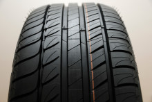 Un pneu de voiture (illustration)