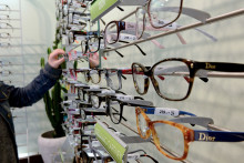 Des lunettes chez un opticien (illustration).