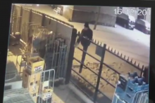 En Belgique, un voleur de bière est resté coincé en prenant la fuite 