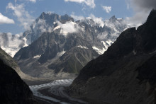 Mont-Blanc : le pic des Grandes Jorasses, sur la Mer de glace, à Chamonix (illustration).
