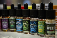 Des e-liquides contenant du CBD, un dérivé du cannabis.