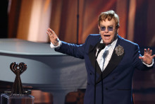 Elton John fête ses 75 ans