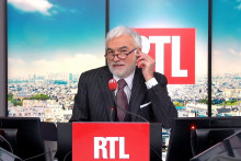Pascal Praud dans "Les auditeurs ont la parole" le 22 novembre 2021