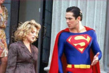 Farrah Forke (Mayson Drake) et Dean Cain (Clark Kent)