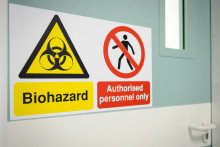 Le symbole de danger chimique (illustration)