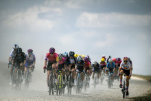 Le peloton du Tour de France Femmes lors de la 4e étape le mercredi 27 juillet.
