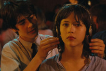 Sophie Marceau et Alexandre Sterling dans "La Boum"