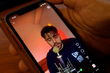 Le chanteur iranien Shervin Hajipour a été récompensé pour son titre "Baraye" aux Grammy Awards 2023.