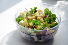 Une salade de pommes de terre. 