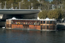 La péniche Adamant à Paris