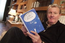 L'écrivain Gilles Perrault en 2002.