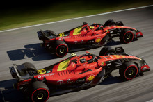 Les deux Ferrari dans une livrée spéciale