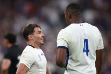 Antoine Dupont et Cameron Woki avec le XV de France le 8 septembre 2023 à Saint-Denis