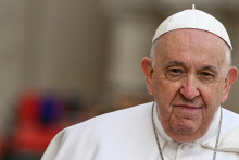 Le pape François, place Saint-Pierre, au Vatican, le 22 mars 2023.