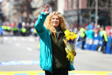 Bobbi Gibb est la première femme a avoir bouclé le marathon de Boston, en avril 1966.