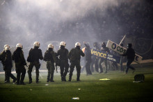 La Grèce veut mettre fin aux violences causées par les hooligans.