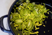 Des poireaux émincés (illustration)