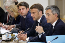 Gabriel Attal, Emmanuel Macron et Gérald Darmanin, le 17 mai 2024.