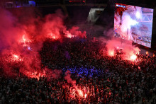 Des milliers de fans s'étaient réunis au Groupama Stadium pour regarder la finale de Coupe de France, retransmise sur écran géant.