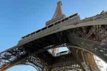 Cinq cercueils ont été découverts au pied de la Tour Eiffel samedi 1er juin. (Photo d'illustration)