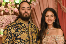 Anant Ambani et Radhika Merchant célébrant leur pré-mariage le 5 juillet 2024.