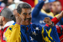 Nicolas Maduro célébrant sa réélection contestée, le 29 juillet 2024 à Caracas.