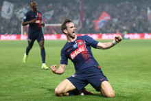 Le milieu espagnol Fabian Ruiz avec le maillot du PSG, le 25 mai 2024.